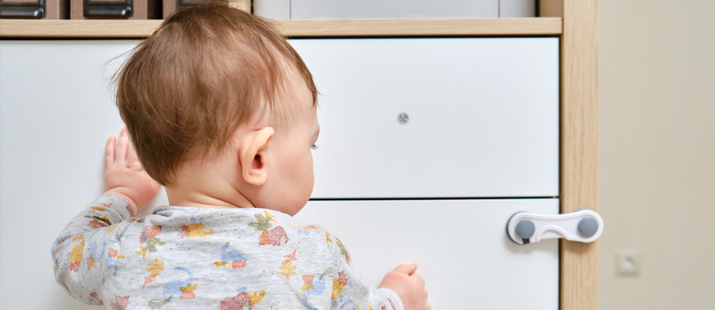 ochraniacze na kanty mebli domowych miękkie ochraniacze na ostrych kantach szklanego stolika w pokoju